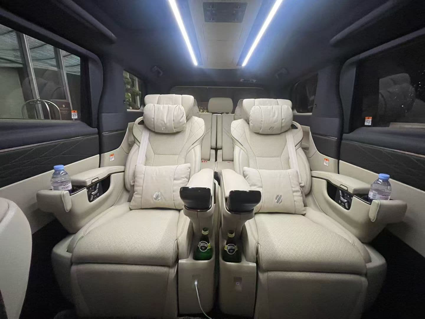 Toyota Alphard gallery 2